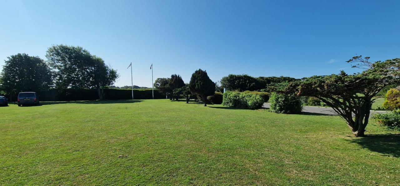 D & A Short Breaks - St Margarets Bay, Dover Saint Margaretʼs at Cliffe Exterior foto